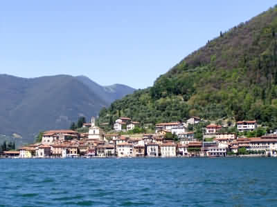 Iseo: Peschiera Maraglio - Monte Isola